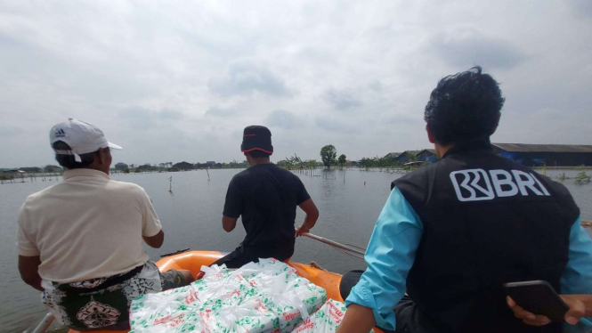 BRI Peduli Salurkan Bantuan untuk masyarakat terdampak banjir di Semarang