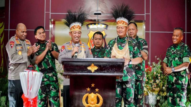 Kapolri, Panglima dan seluruh Kepala Staf Angkatan TNI
