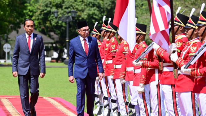 Presiden Jokowi dan PM Malaysia Anwar Ibrahim