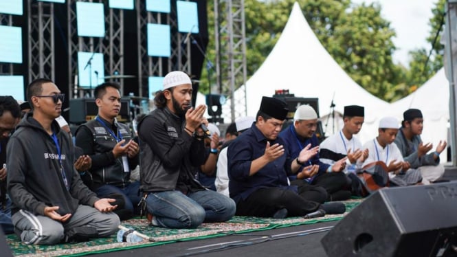 Erick Thohir hadiri acara doa bersama dan konser amal Salam Satu Jiwa di Bekasi