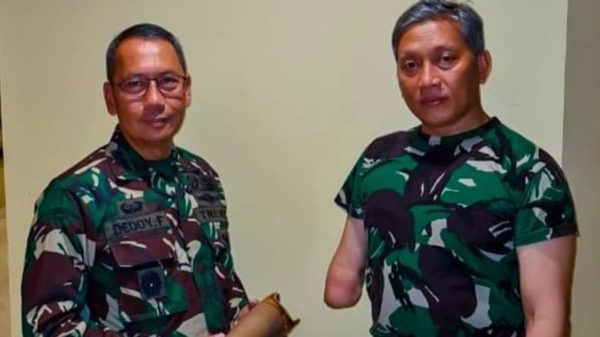 VIVA Militer: Peltu Khusnul Abdul Hakim menerima tangan palsu