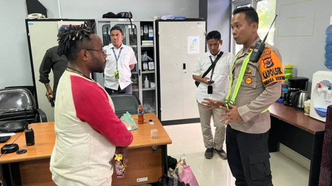 Bawa Ganja Terbang 3,8 Kg, Penumpang Pesawat Wings Air Diciduk Polisi.