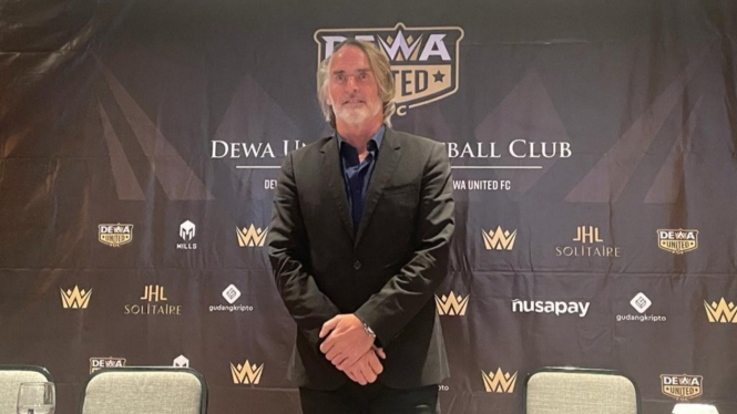 Pelatih baru Dewa United FC, Jan Olde Riekerink.