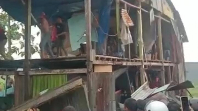 Warga hancurkan rumah pelaku penculikan dan pembunuhan bocah di Makassar