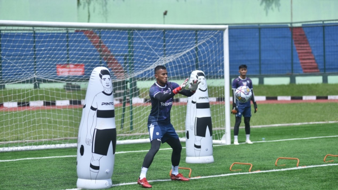 Kiper Persib, Teja Paku Alam