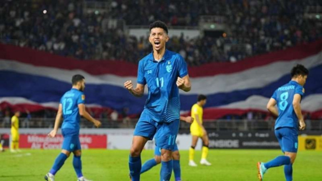 Pemain Timnas Thailand, Bordin Phala rayakan gol ke gawang Malaysia