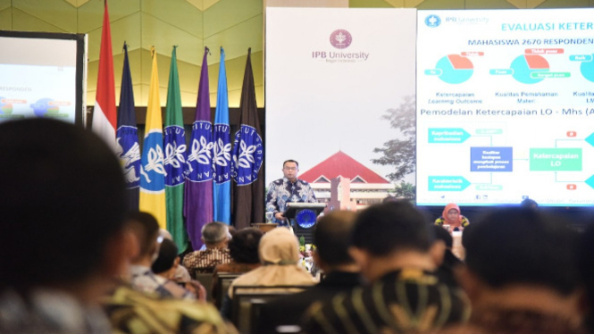 Rektor IPB University Prof Arif Satria dalam Sidang Paripurna Terbuka MWA