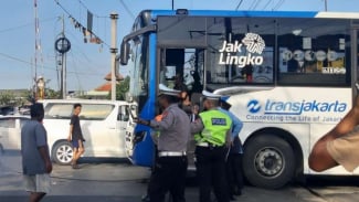 Kakek yang Aniaya Wanita Penumpang TransJakarta dan Teriaki Teroris Ditangkap, Kasus Berakhir Damai