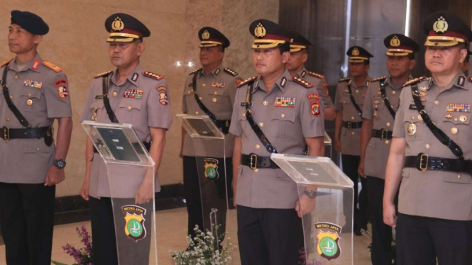 Sertijab sejumlah kapolres di wilayah Polda Metro Jaya.