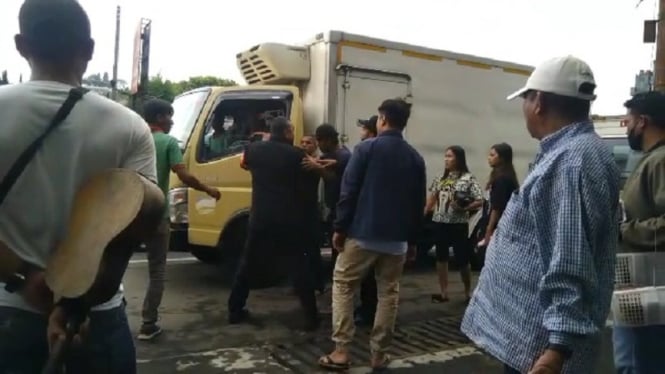 Pria pengendara mobil Brio di Puncak Bogor diamankan karena todongkan senjata 