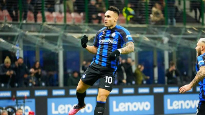 Pemain Inter Milan, Lautaro Martinez rayakan gol