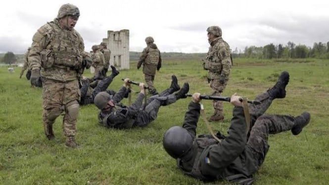 VIVA Militer: Tentara Amerika Serikat melatih pasukan Ukraina