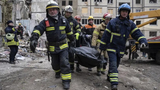 Apartemen di Ukraina Dihantam Rudal Rusia, 40 Warga Sipil Dinyatakan Tewas