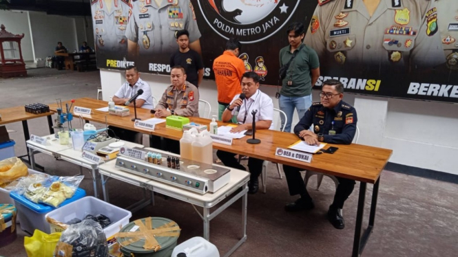 Bea Cukai dan Polda Metro Jaya gerebek pabrik liquid vape