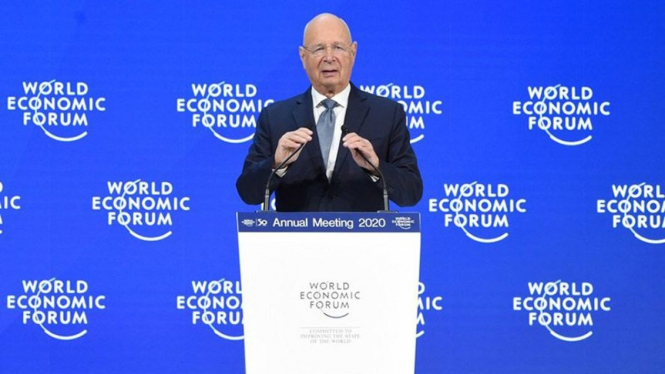 Klaus Schwab, pendiri sekaligus ketua eksekutif Forum Ekonomi Dunia (World Economic Forum/WEF), berpidato dalam pertemuan tahunan WEF di Davos, Swiss (21/1/2020).