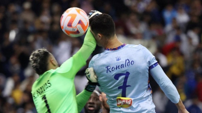 Ronaldo saat berduel dengan Keylor Navas
