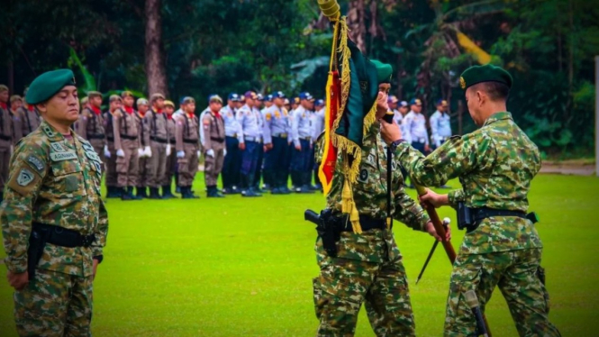 VIVA Militer: Serah terima jabatan Komandan Yonarmed 10 Brajamusti, Kostrad, TNI