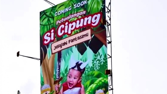 Billboard raksasa bertuliskan Petualangan Si Cipung