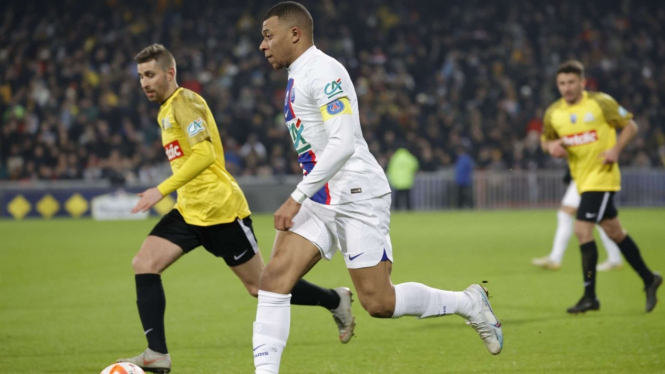 Kylian Mbappe: Duel Pays De Cassel vs PSG 0-7