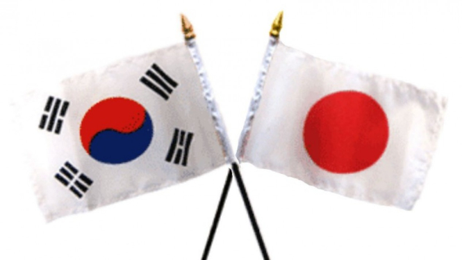 Bendera Korea Selatan dan Jepang.