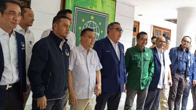 Perwakilan pengurus pusat Partai NasDem menyambangi Sekretariat Bersama (Sekber) Partai Gerindra-PKB di Jakarta, Kamis, 26 Januari 2023.