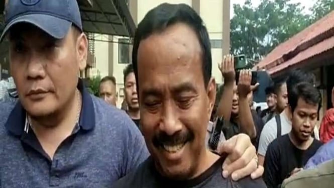 Eks Wali Kota Blitar, Samanhudi Anwar ditangkap aparat Polda Jatim.