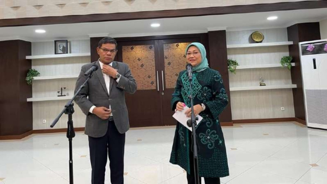 Menaker Ida Fauziyah bersama Mendagri Malaysia
