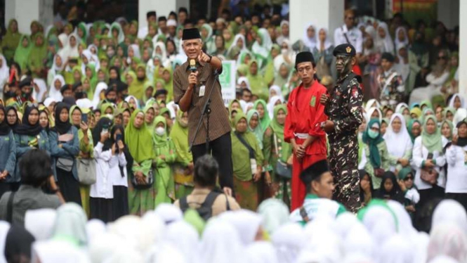 Gubernur Jawa Tengah Ganjar Pranowo hadiri peringatan harlah 1 abad NU