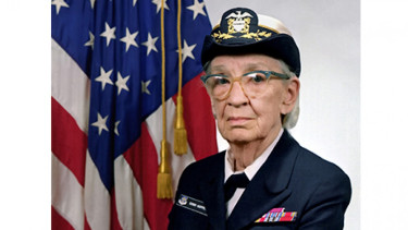 Laksamana Muda (Purn) Grace Murray Hopper.