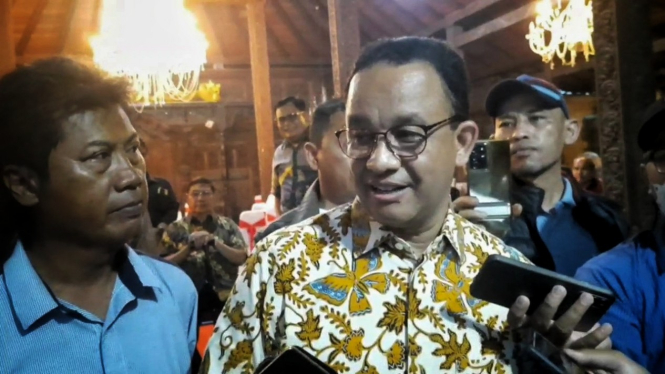 Anies Baswedan menemui puluhan dalang yang berasal dari Solo Raya