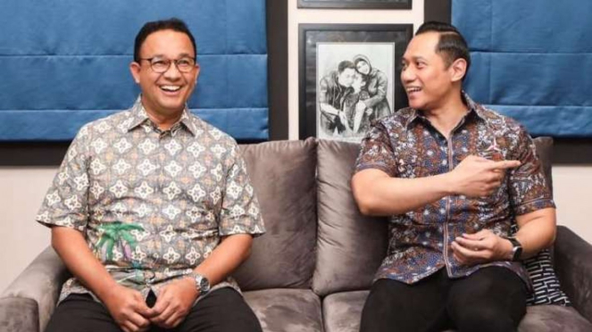 Anies Baswedan (kiri) bertemu Ketua Umum Partai Demokrat Agus Harimurti Yudhoyono (AHY) di Kantor Demokrat, Jakarta, Kamis, 2 Februari 2023.