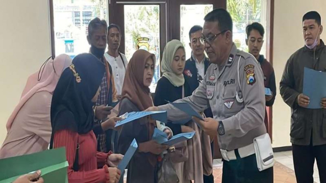 Polres Malang berikan pelayanan pembuatan SIM untuk keluarga korban Kanjuruhan