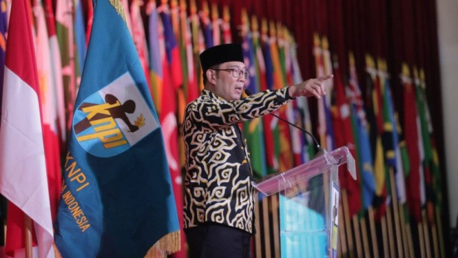 Gubernur Jawa Barat Ridwan Kamil di acara Rakernas KNPI di Kota Bandung