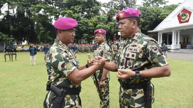 VIVA Militer: Brigjen TNI Marinir Umar Farouq dilantik jadi Danpasmar 1