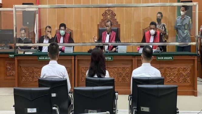 Sidang lanjutan kasus peredaran narkoba yang melibatkan Irjen Teddy Minahasa