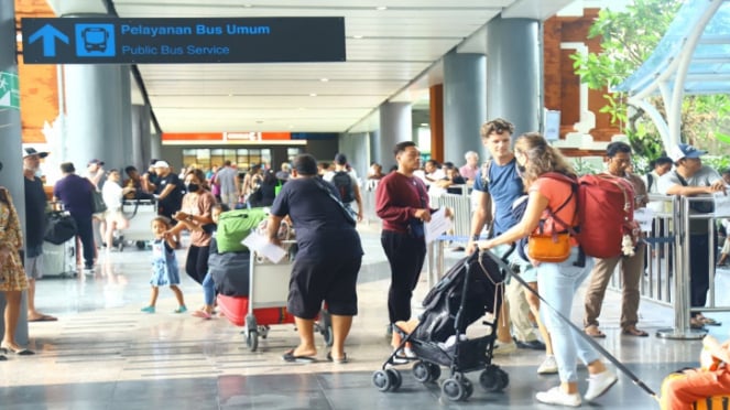 Suasana Bandara Internasional I Gusti Ngurah Rai Bali 