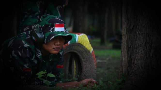 VIVA Militer: Prajurit Yonif Para Raider 501/Bajra Yudha Proglatsi Lintas Udara.