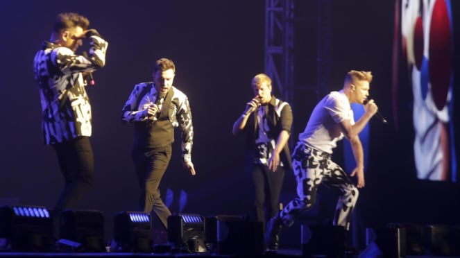 FOTO: Potret Manis Westlife Saat Konser Di ICE BSD Tangerang Bertajuk ...