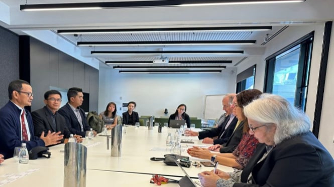 Delegasi UI dan Kemendikbudristek berdiskusi dengan mitra strategis perguruan tinggi di Australia