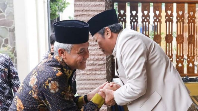 Ganjar Pranowo dan KH Muhammad Mustofa Aqil Siroj (Kang Muh)