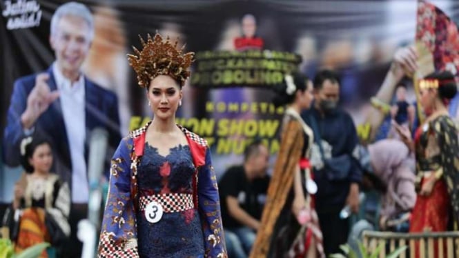 Lomba fashion show pakaian adat nusantara di Probolinggo