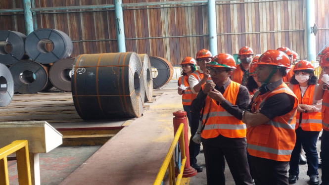 Kunjungan Anindya N Bakrie ke PT Bakrie Pipe Industries, Bekasi, Jawa Barat