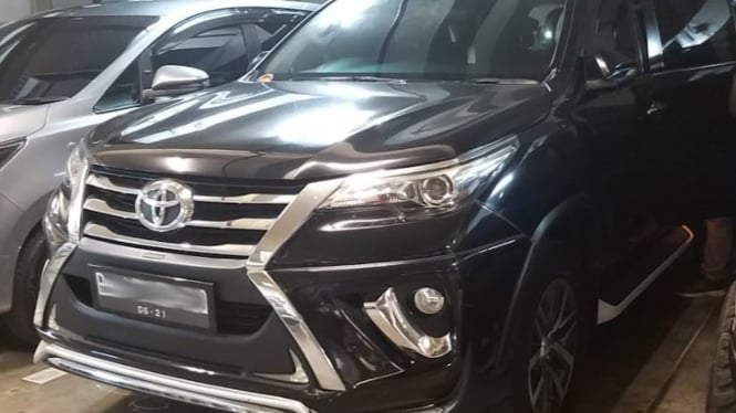 VIVA Otomotif: Toyota Fortuner yang akan dilelang KPK