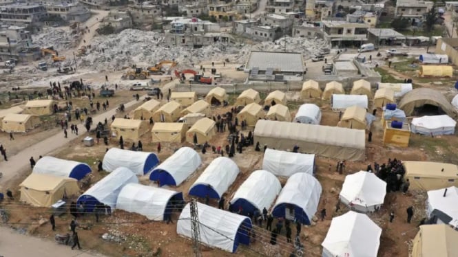 Tenda-tenda pengungsian korban gempa di Harem, Provinsi Idlib, Suriah.