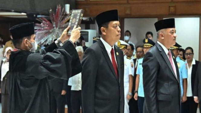 Joko Agus Setyono (tengah) saat dilantik sebagai Sekda DKI Jakarta