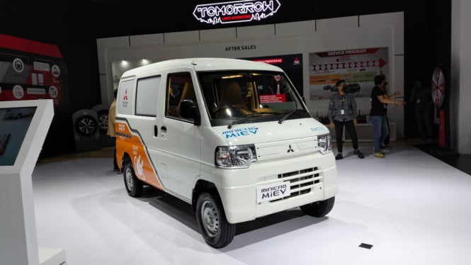 VIVA Otomotif: Mobil listrik Mitsubishi Minicab-MiEV di IIMS 2023