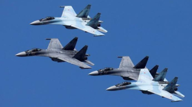 VIVA Militer: Jet tempur Sukhoi Su-35 militer Rusia