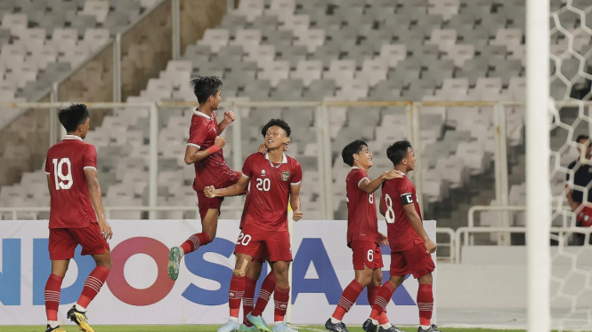 Pemain Timnas Indonesia U-20 merayakan gol lawan Fiji