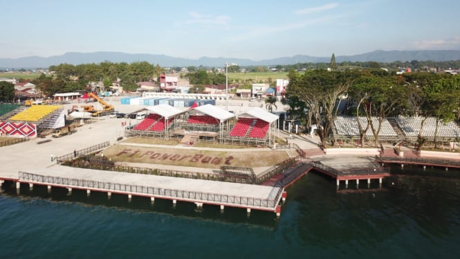 Pembangunan venue F1 Powerboat World Championship 2023 di Kawasan Wisata Danau Toba, Sumatera Utara sudah 99,97 persen.