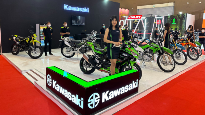 VIVA Otomotif: Booth Kawasaki di IIMS 2023